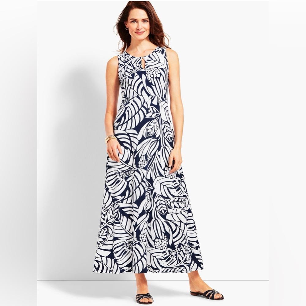 NWT TALBOTS Graphic Botanical Jersey Maxi Dress in Black and White